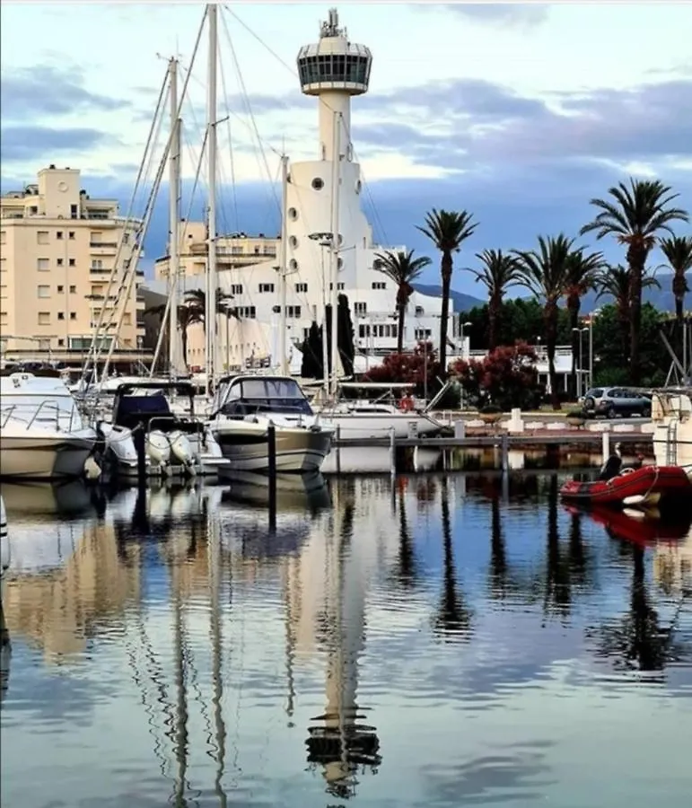 Unsejouraempuriabrava-Terrasse-Vue Mer -Clime- Wifi Parking 0*, Empuriabrava Spain
